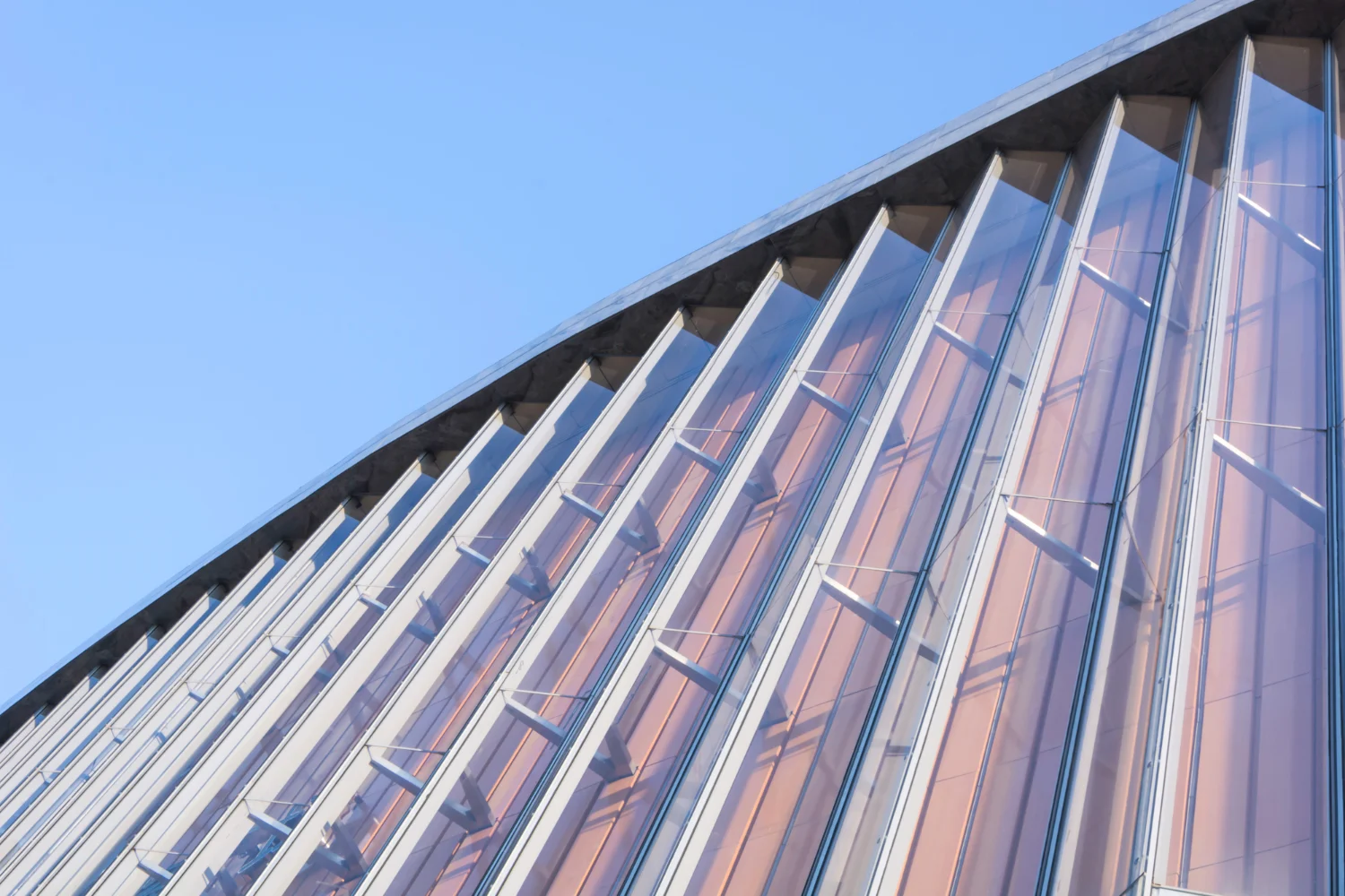 Structure d’acier d’un bâtiment industriel à Montréal